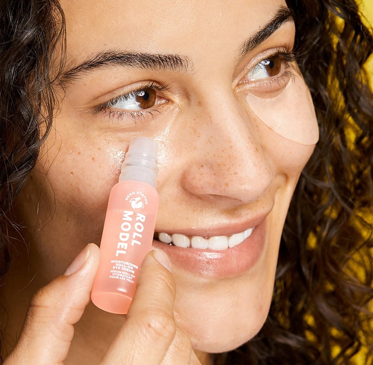 Hero Status Roll Model Moisturizing Roll On Eye Serum 5